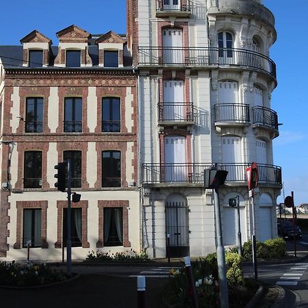 Appartement Grand Confort Bord De Mer Rez-De-Chaussee Residence La Vague Houlgate Esterno foto